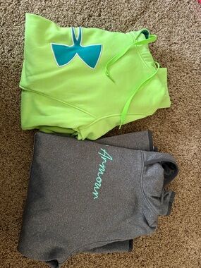 Under Armour Hoodies - size medium